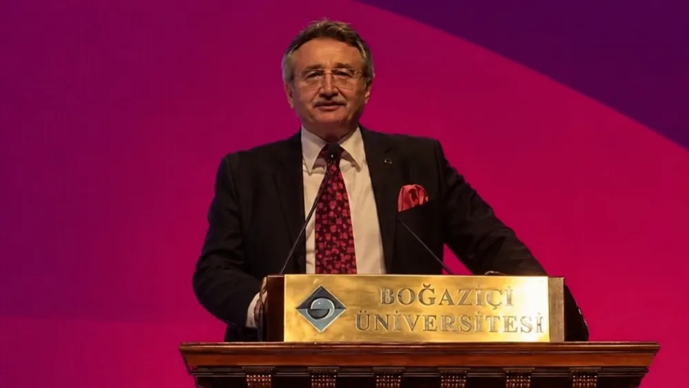 Eski Devlet Bakanı Kürşad Tüzmen