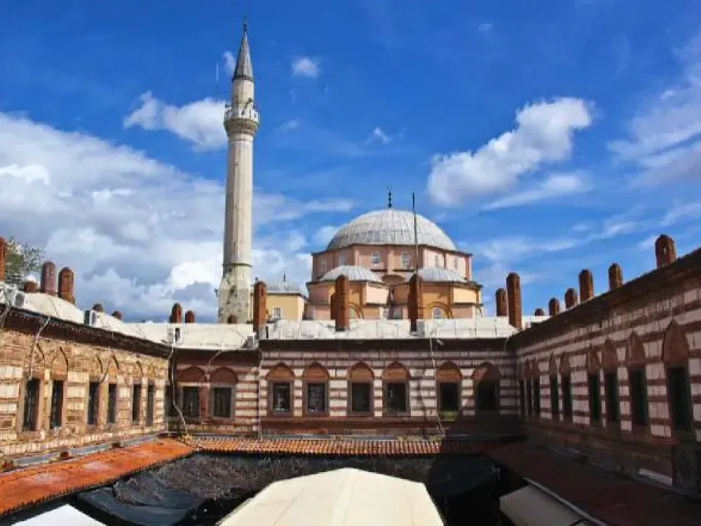 Kemeraltı’nda eski başkandan ‘mandacı’ salvosu