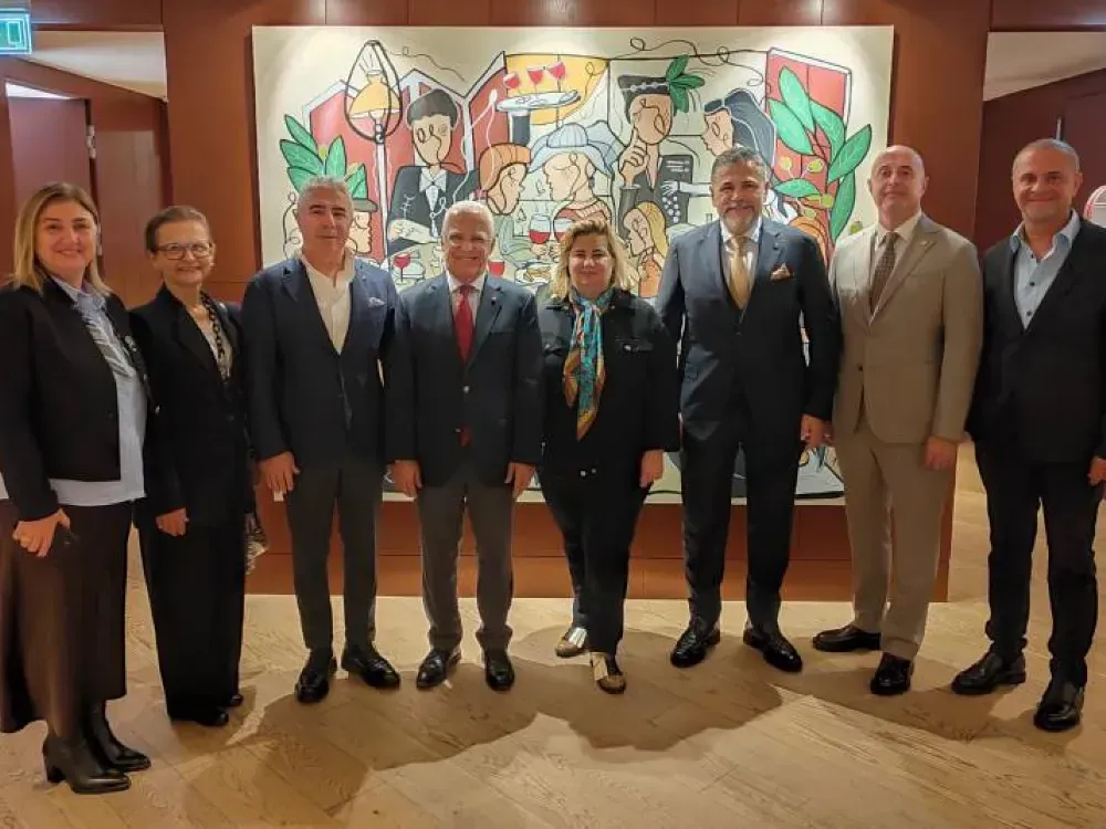 ESİAD üyeleri yılbaşı kutlamasında buluştu