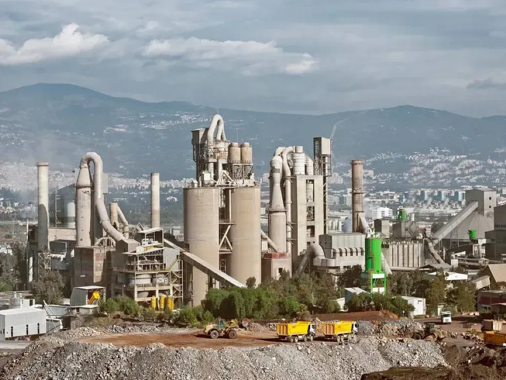 Çimento devinin CEO’sundan taşınma açıklaması:  Mümkün değil...