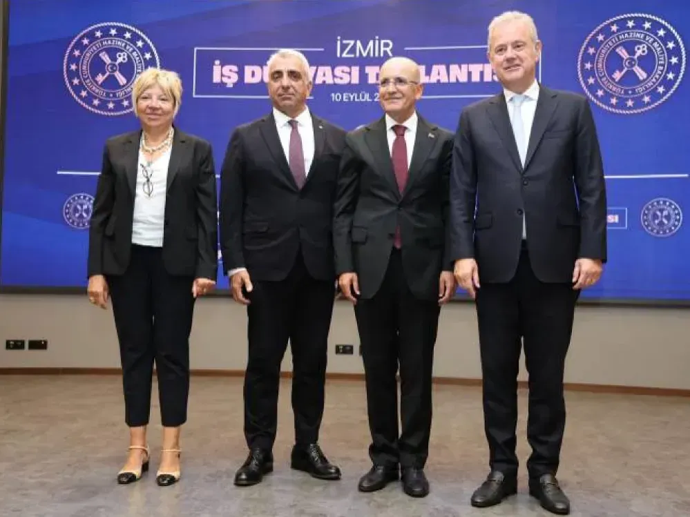 İzmir iş dünyası Bakan Şimşek’le moral buldu