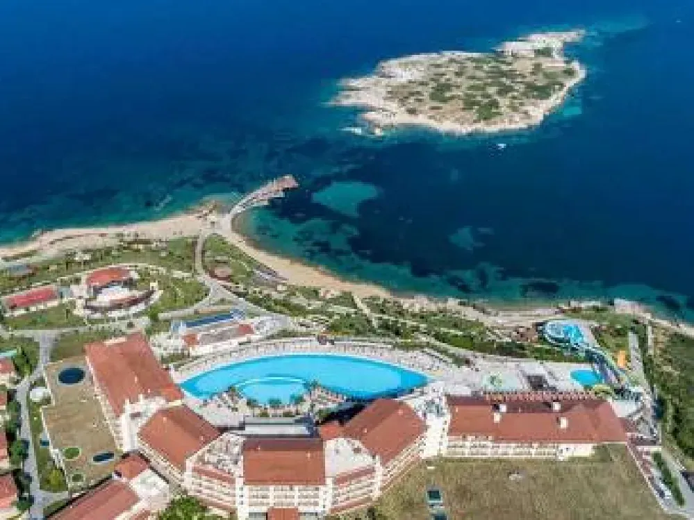 İzmir’de flaş el koyma! TMSF, Seferihisar’daki meşhur ada ve oteli devraldı