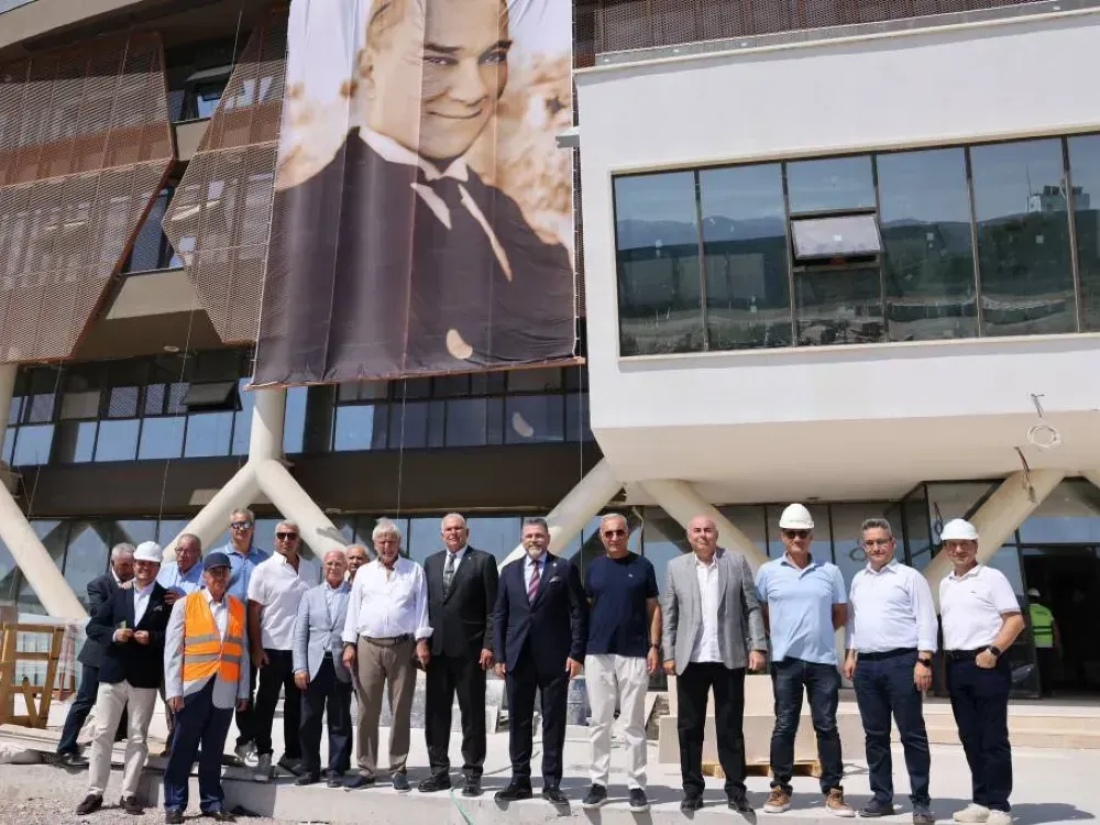 Sanayicilerin hizmet binası için özel imza