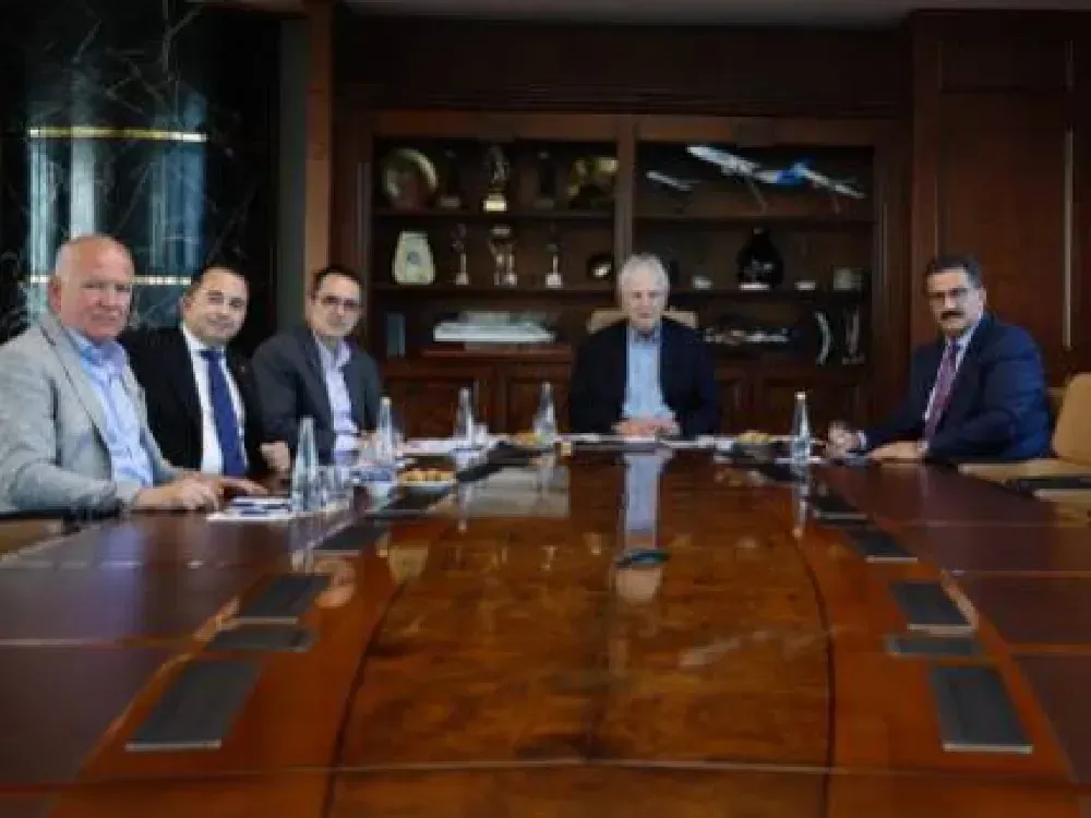 İzmir’de havaalanındaki kargo krizi için zirve