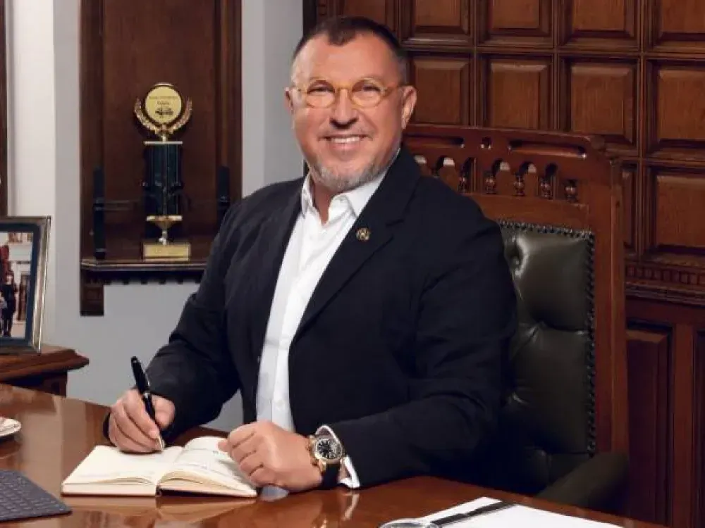 Ünlü sanayici Özyavuz: 60 milyon Euro yatırmasaydık bayrağı dikerdik!