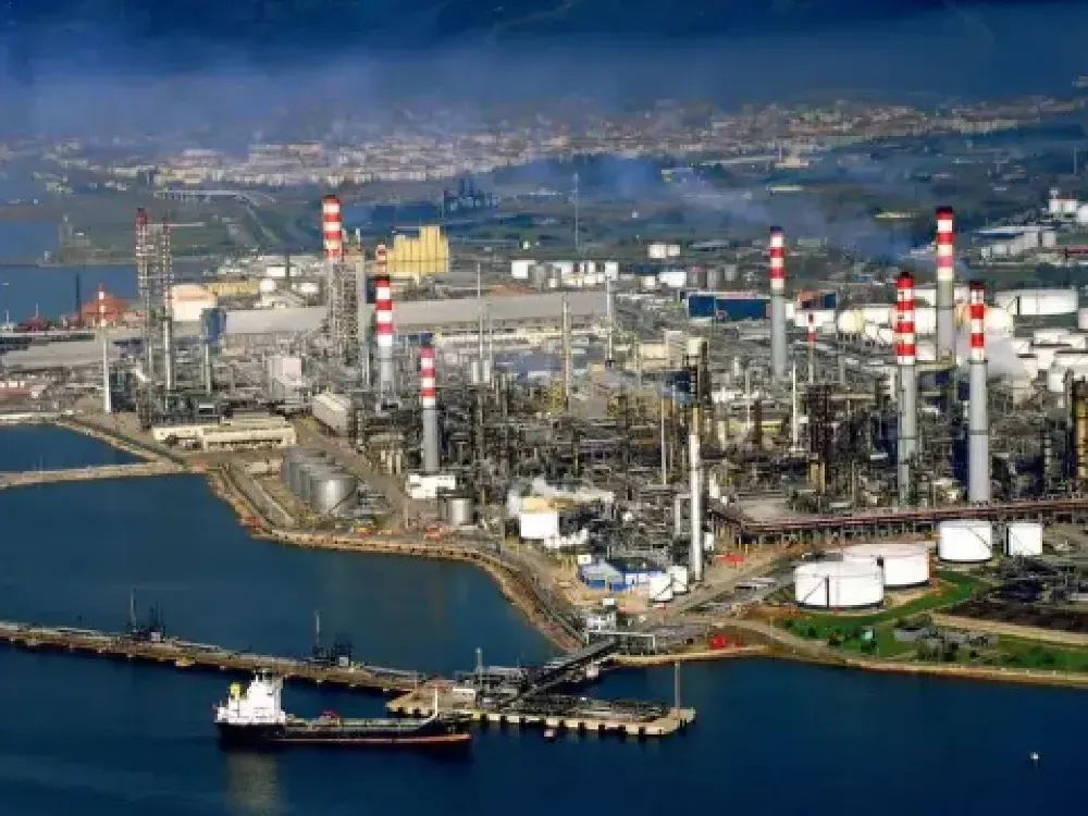 Koç Holding 9,3 milyar TL'lik Tüpraş hissesi sattı