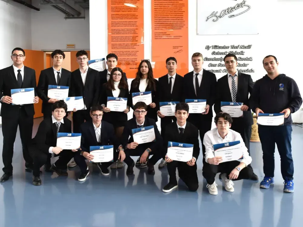 İAOSB'li öğrenciler Dubai'den başarıyla döndü