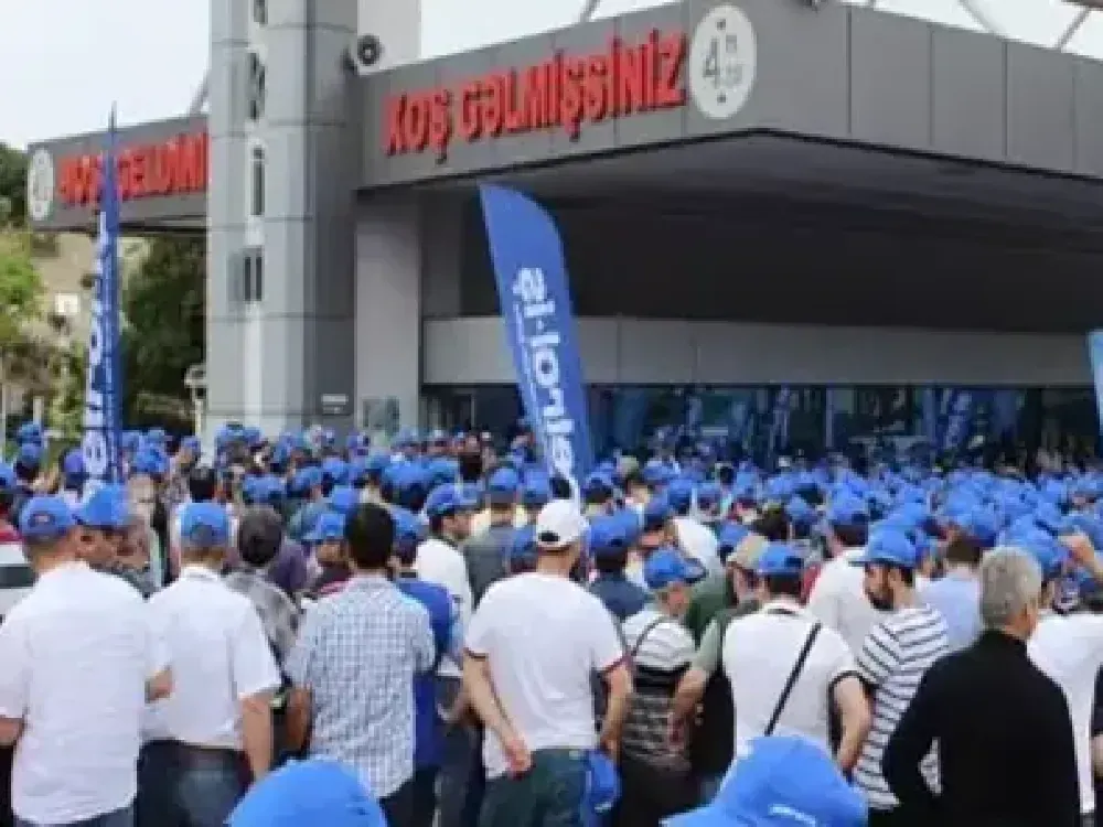 Azeri petrol devinden Petkim ve Star'da binlerce işçiye sıfır zam