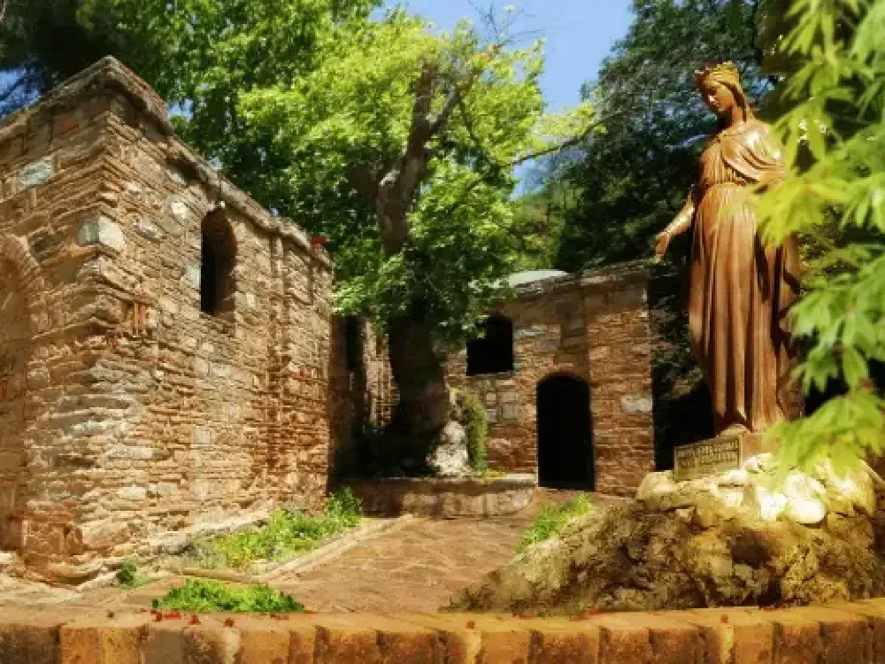 Tercan’dan savaş reçetesi: İnanç ve sağlık turizmini öne çıkaralım