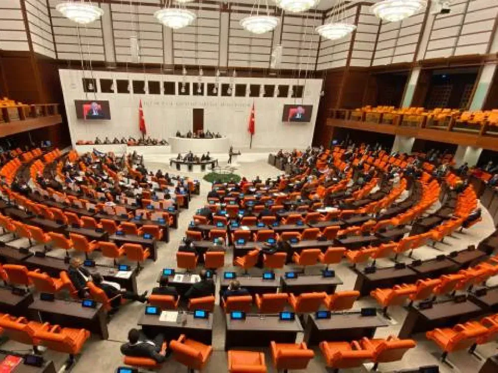 Belediye başkanlarının yetkilerine ciddi kısıtlamalar getiriliyor