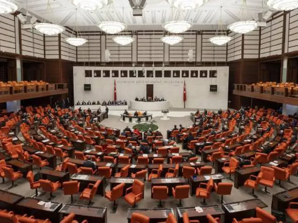 Son dakika... Tepkiler üzerine 30 bin TL'lik zam geri çekildi