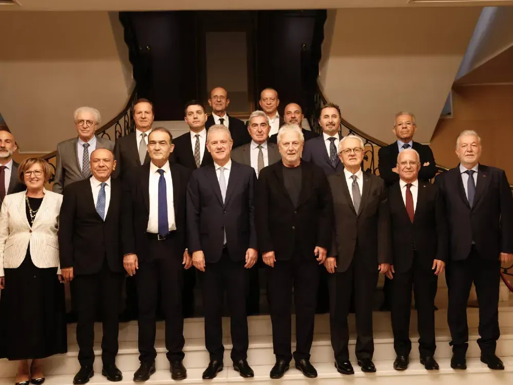 Savaş EGEV’e sıçradı… İZTO etkinlikten çekildi… Küçükkurt’a protesto…