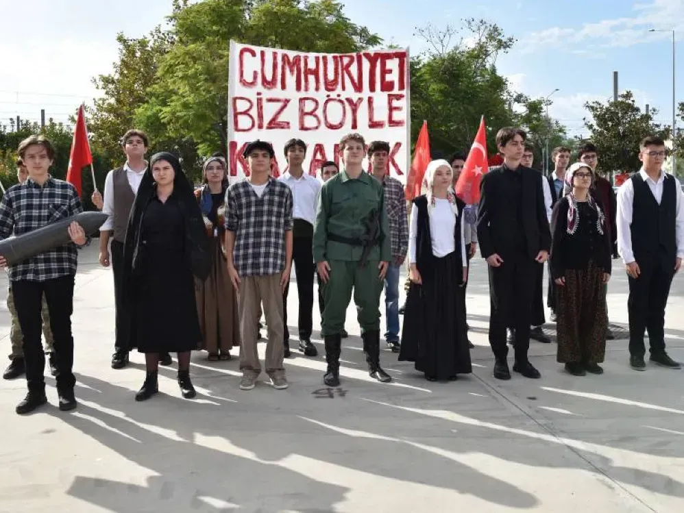 İAOSB Vakfı Kadınlar Kulübü'nden duygu dolu Cumhuriyet kutlaması
