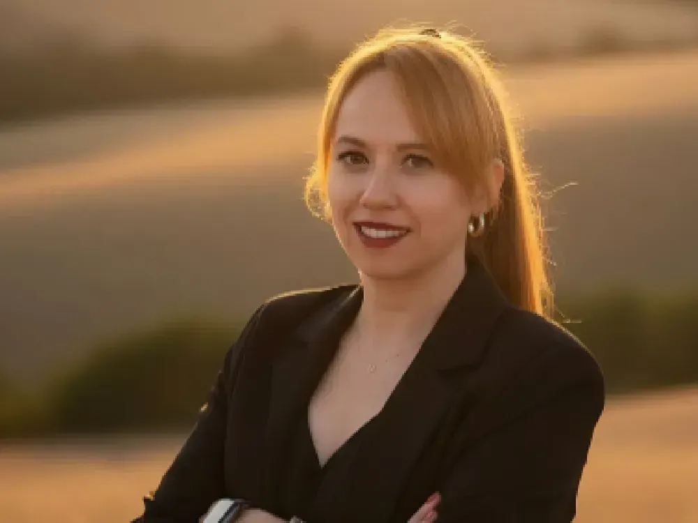 Dernek tarihinde bir ilk... Egeli otomotivcilere kadın başkan