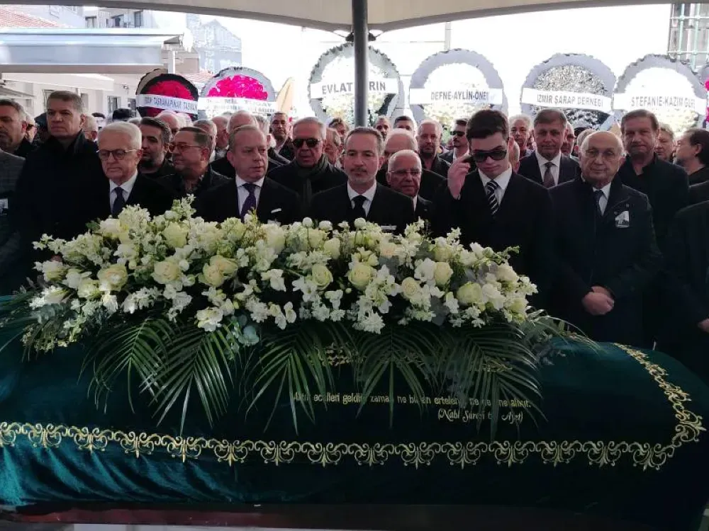 İzmir'in duayen sanayicisi Öner Akgerman son yolculuğuna uğurlandı