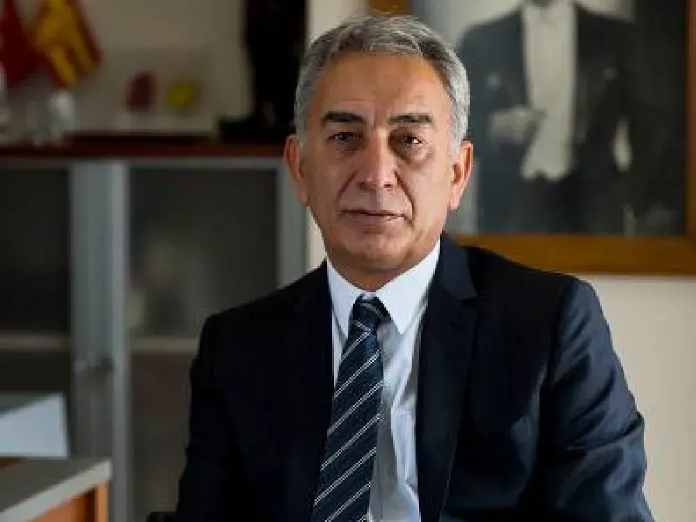 Ünlü holdingin patronu İzmir’de havadan nem kaptı!