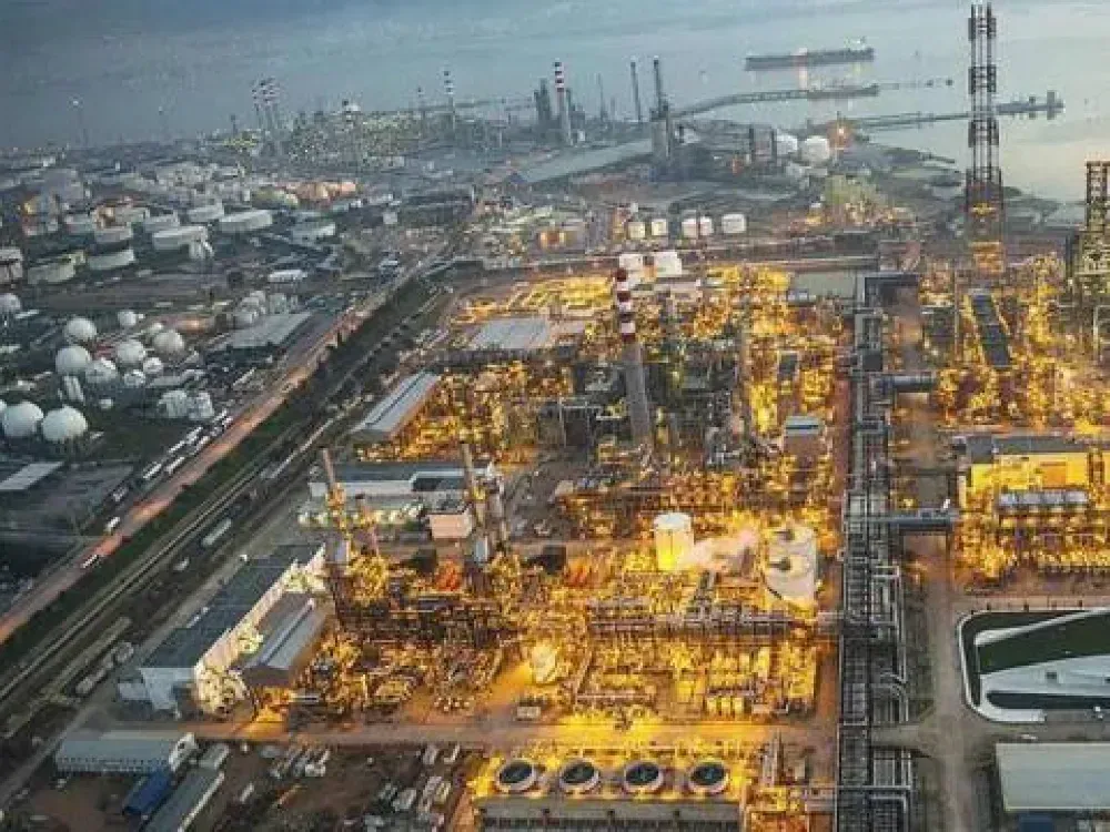 Koç amiral gemisinde 5 milyar TL’lik yatırımı kesti… İzmir de etkilenecek