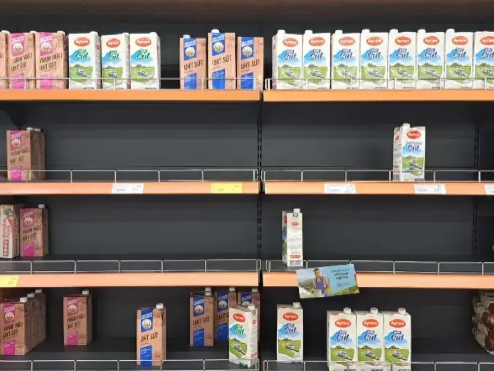 Raflar boşaldı, süt ürünlerine zam bekleniyor