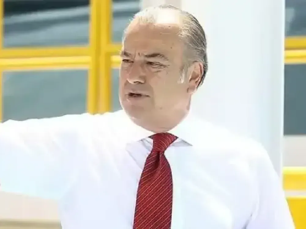 Holdinge veda eden ünlü sanayiciden içecek devinde satış hamlesi